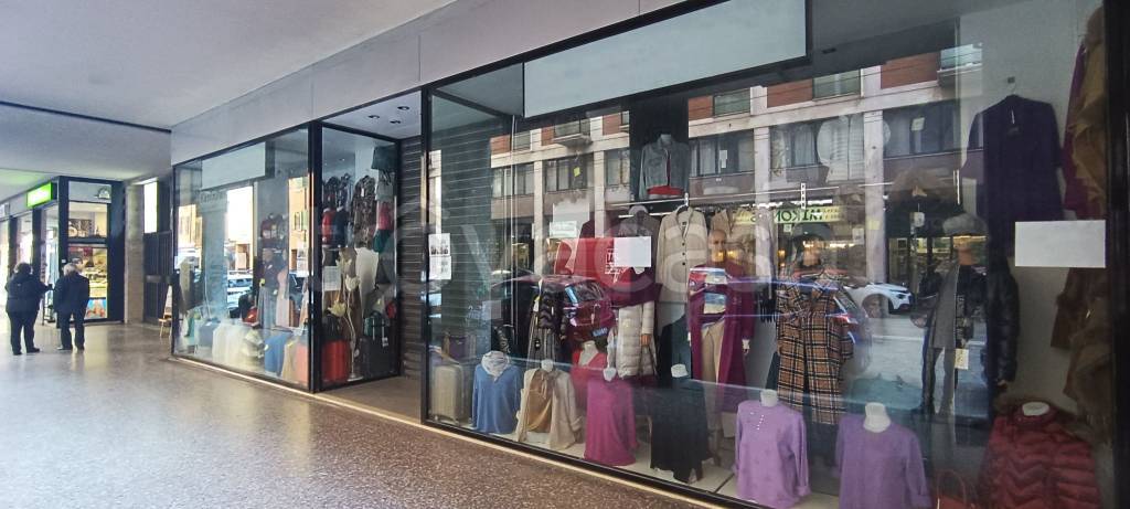 negozio in affitto a Bologna in zona Centro Storico