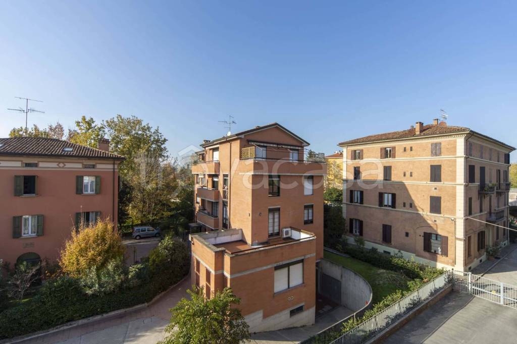 appartamento in affitto a Bologna in zona San Vitale