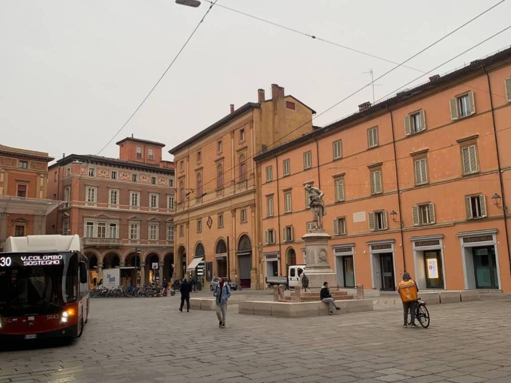 negozio in affitto a Bologna in zona Centro Storico