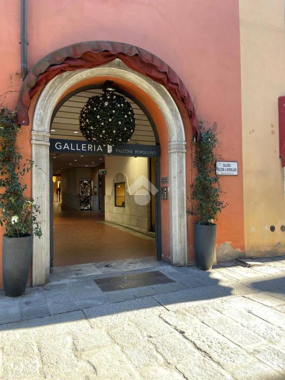 negozio in affitto a Bologna in zona Centro Storico