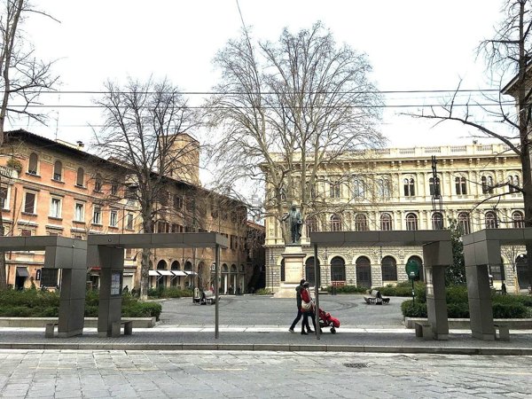negozio in affitto a Bologna in zona Centro Storico