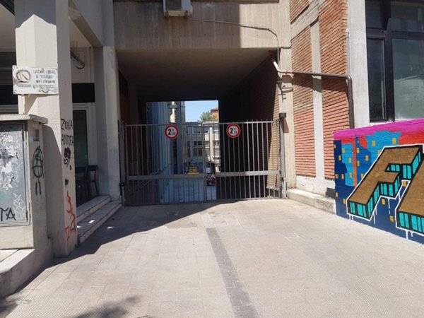 negozio in affitto a Bologna in zona Murri