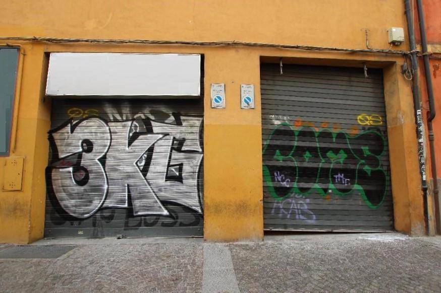 negozio in affitto a Bologna in zona Reno
