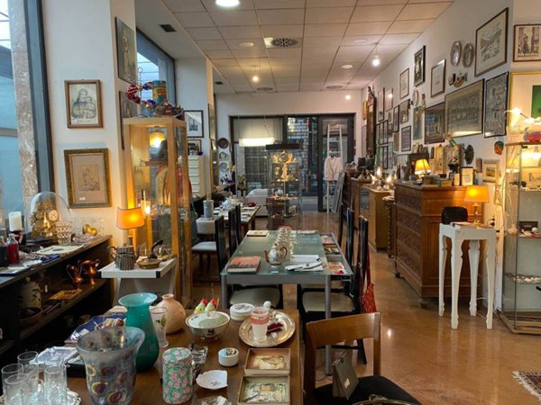 negozio in affitto a Bologna in zona Quartiere Porto