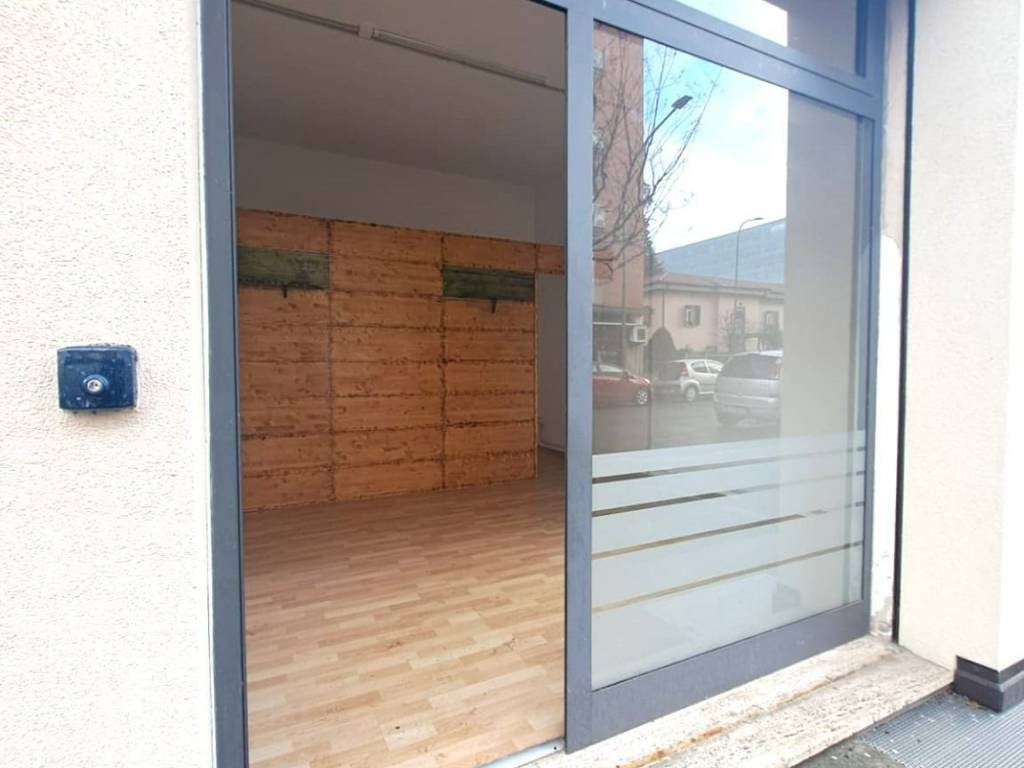 negozio in affitto a Bologna in zona Borgo Panigale