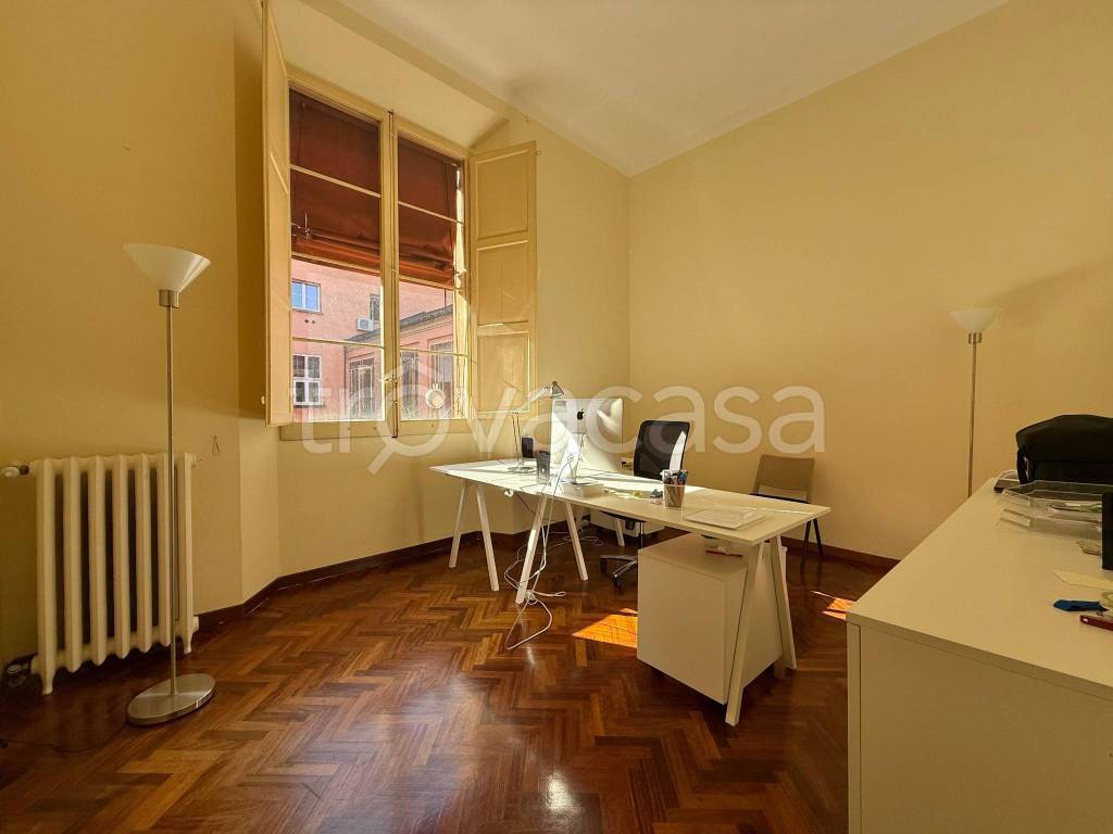 ufficio in affitto a Bologna in zona Santo Stefano