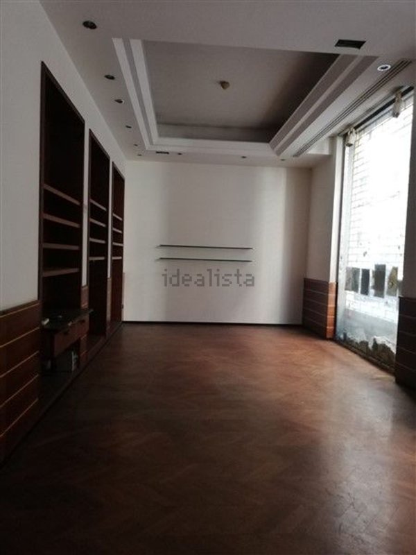 negozio in affitto a Bologna in zona Centro Storico