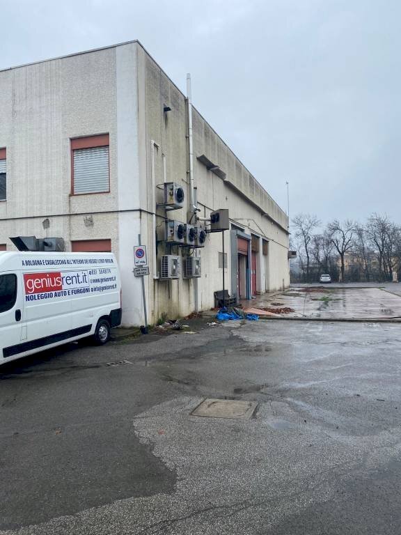 capannone in affitto a Bologna in zona San Donato