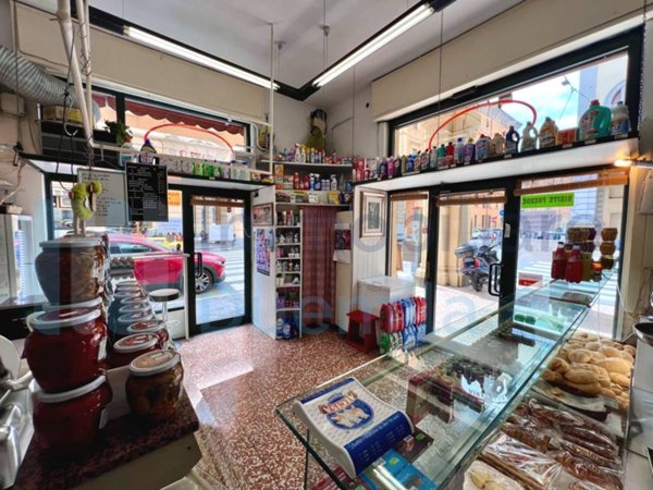 negozio in affitto a Bologna