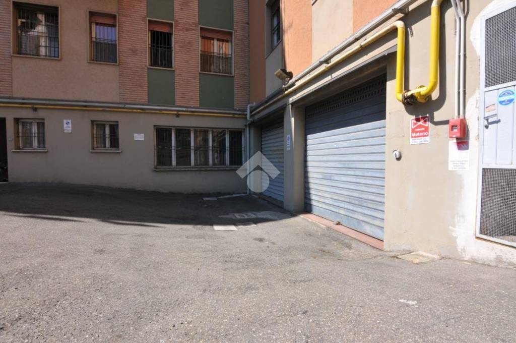 negozio in affitto a Bologna in zona Bolognina