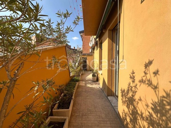 ufficio in affitto a Bologna in zona Saffi