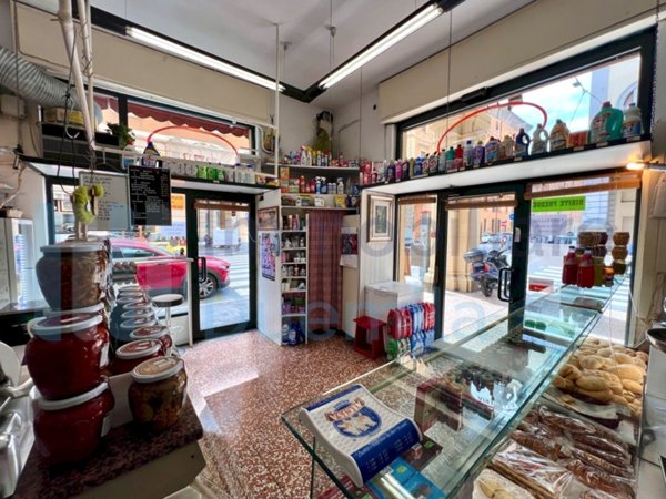 negozio in affitto a Bologna in zona Centro Storico