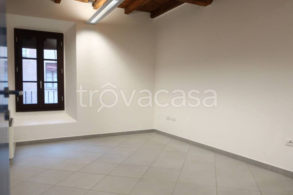ufficio in affitto a Bologna in zona Santo Stefano