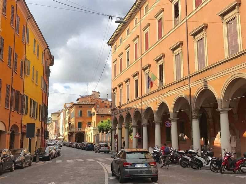 negozio in affitto a Bologna in zona Centro Storico