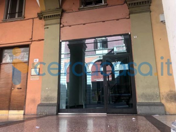 negozio in affitto a Bologna