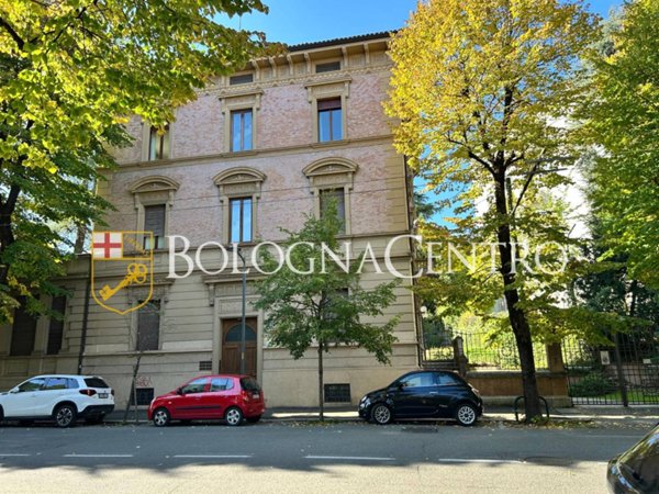 appartamento in affitto a Bologna in zona Santo Stefano