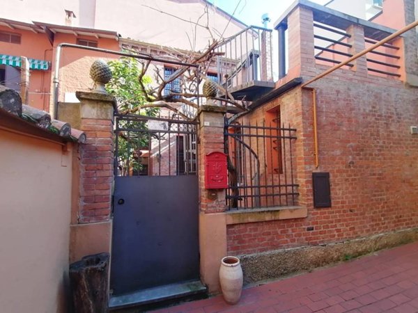 casa indipendente in affitto a Bologna in zona Santo Stefano