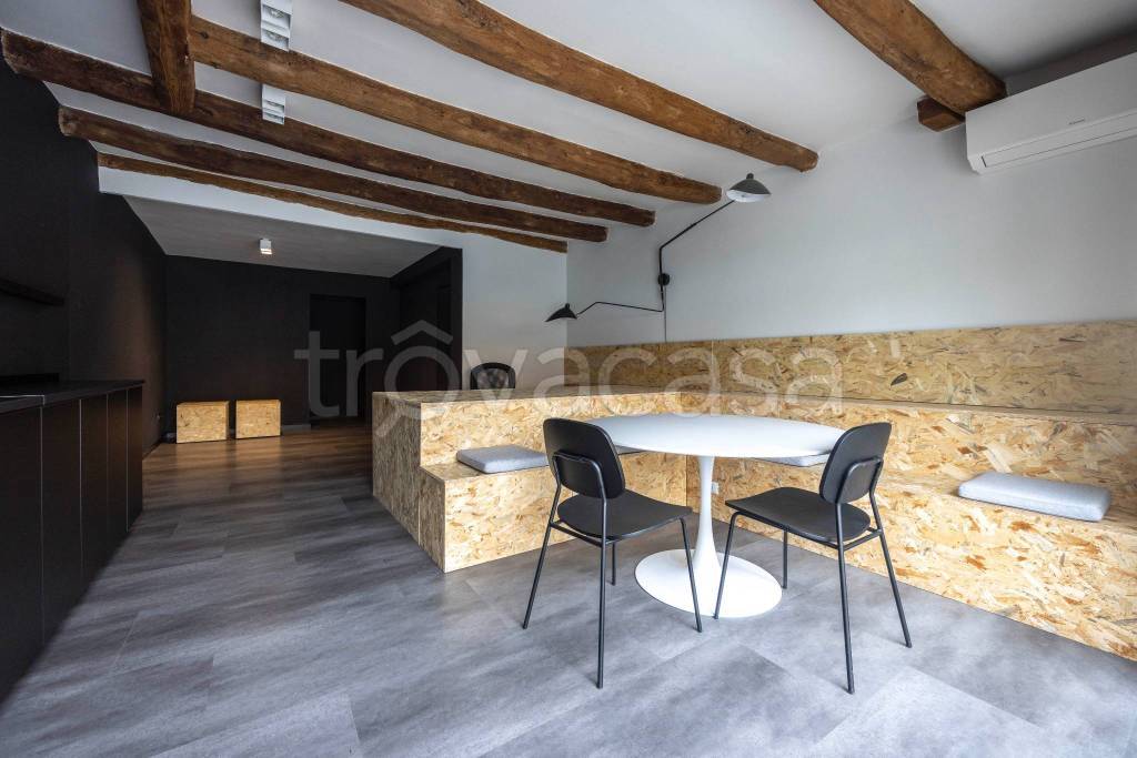 locale commerciale in affitto a Bologna in zona Borgo Panigale