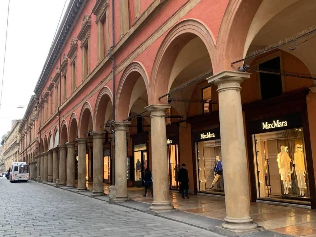 negozio in affitto a Bologna in zona Centro Storico