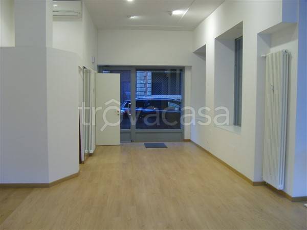 negozio in affitto a Bologna in zona Centro Storico