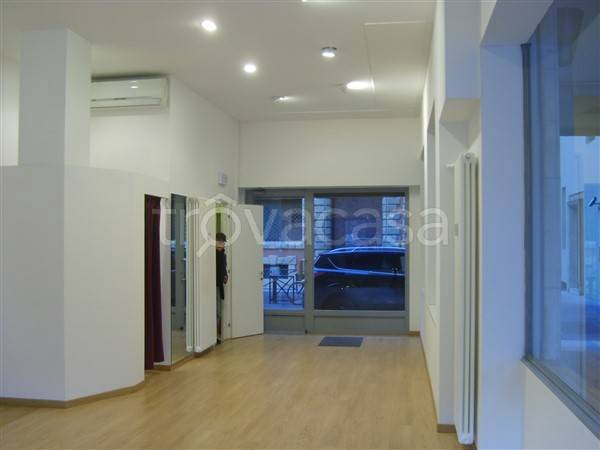 negozio in affitto a Bologna in zona Centro Storico