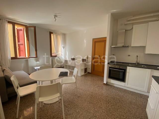 appartamento in affitto a Bologna in zona San Vitale