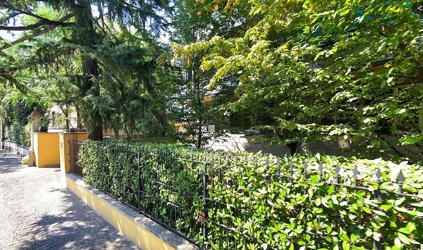 negozio in affitto a Bologna in zona Centro Storico