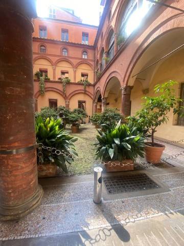 appartamento in affitto a Bologna in zona Santo Stefano