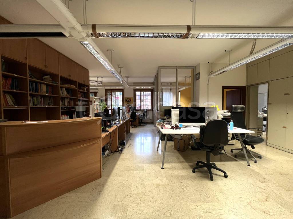 ufficio in affitto a Bologna in zona Saffi