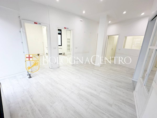 locale commerciale in affitto a Bologna