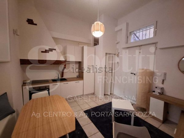 appartamento in affitto a Bologna in zona Santo Stefano