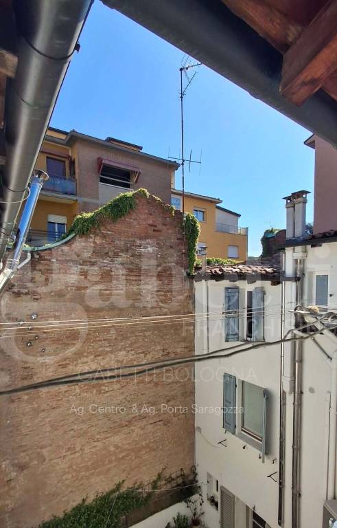 appartamento in affitto a Bologna in zona Santo Stefano