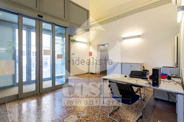 negozio in affitto a Bologna in zona Centro Storico