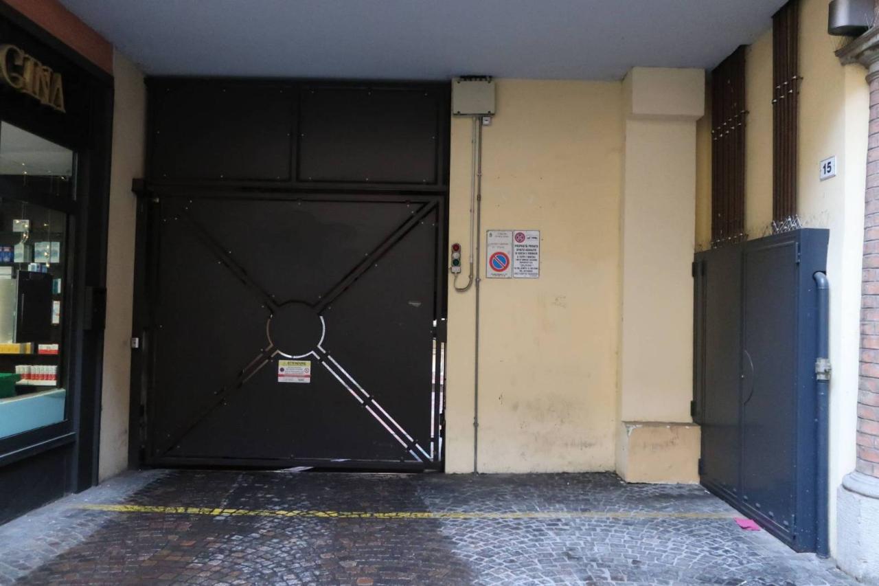 negozio in affitto a Bologna in zona Centro Storico