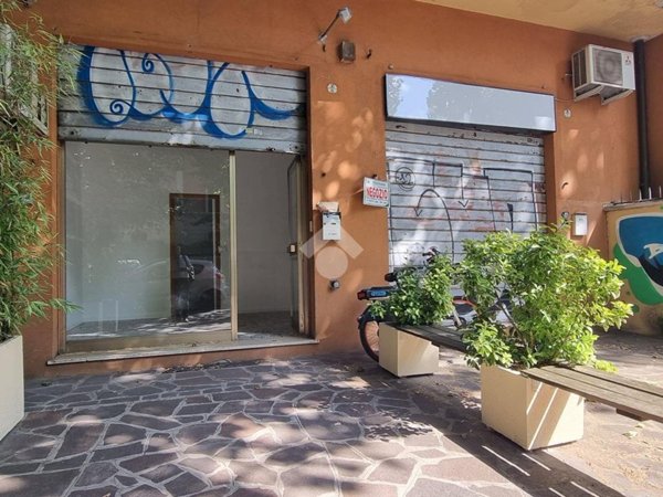 negozio in affitto a Bologna