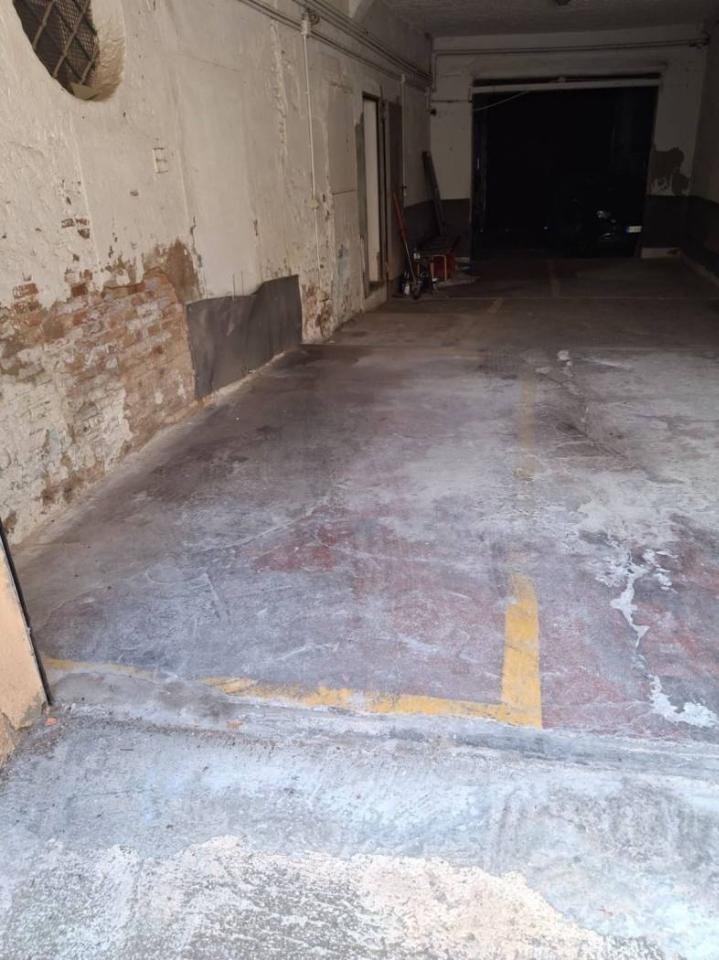 negozio in affitto a Bologna in zona Santo Stefano