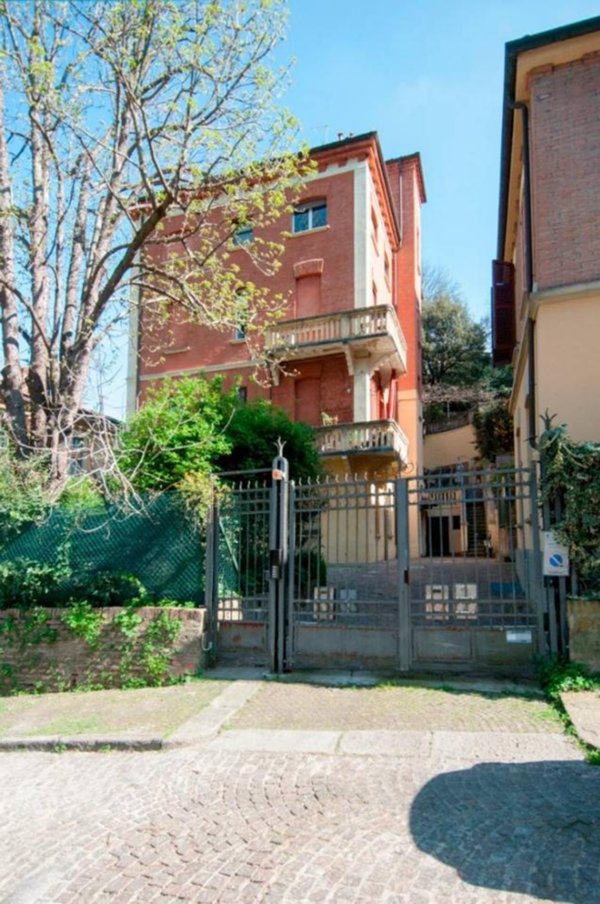 appartamento in affitto a Bologna in zona Santo Stefano