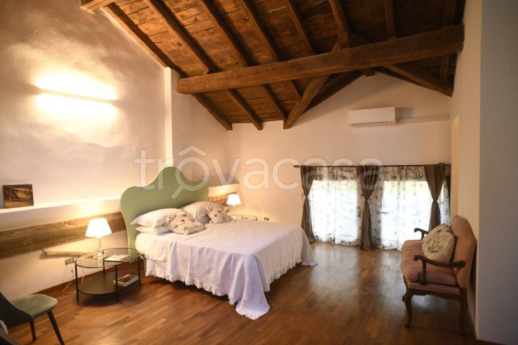 appartamento in affitto a Bologna in zona Santo Stefano