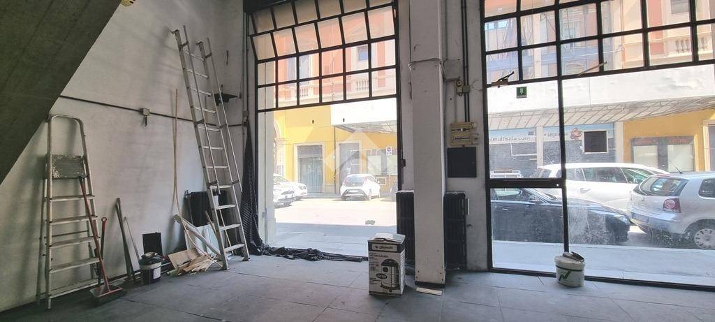 negozio in affitto a Bologna in zona Quartiere Porto