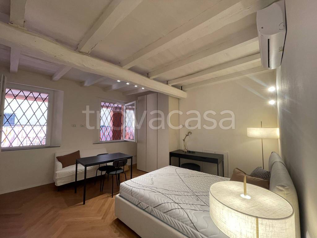 appartamento in affitto a Bologna in zona Santo Stefano