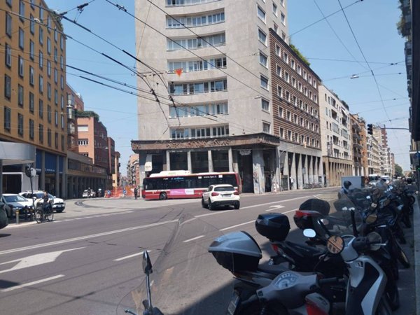 negozio in affitto a Bologna in zona Quartiere Porto