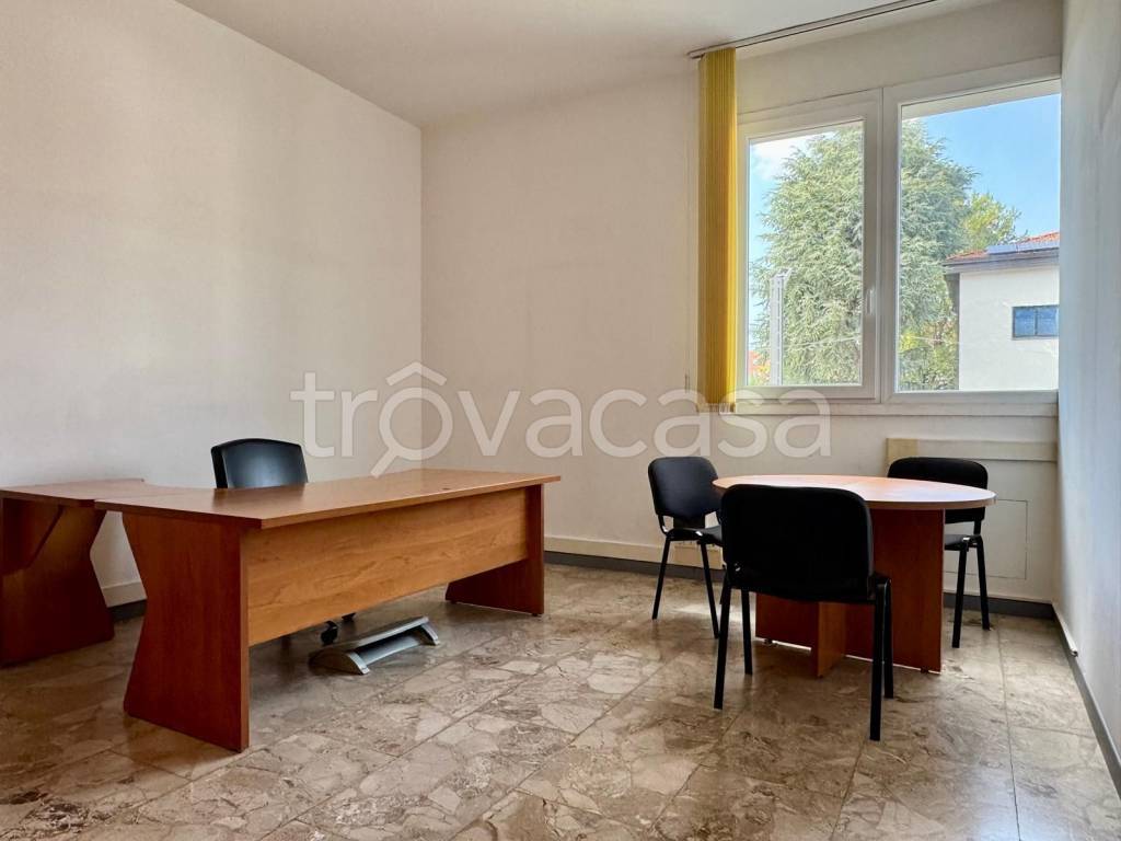 ufficio in affitto a Bologna in zona Bolognina