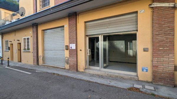 locale commerciale in affitto a Bologna