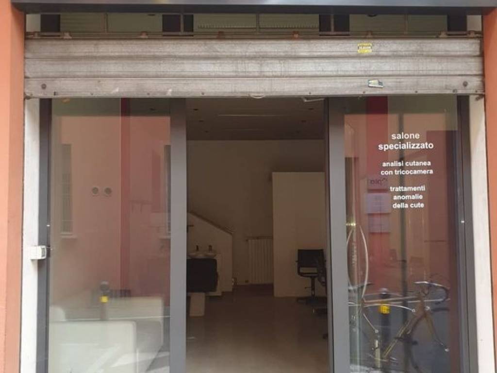 negozio in affitto a Bologna in zona Centro Storico