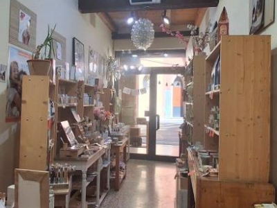 negozio in affitto a Bologna in zona Centro Storico