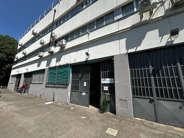 locale commerciale in affitto a Bologna in zona Corticella