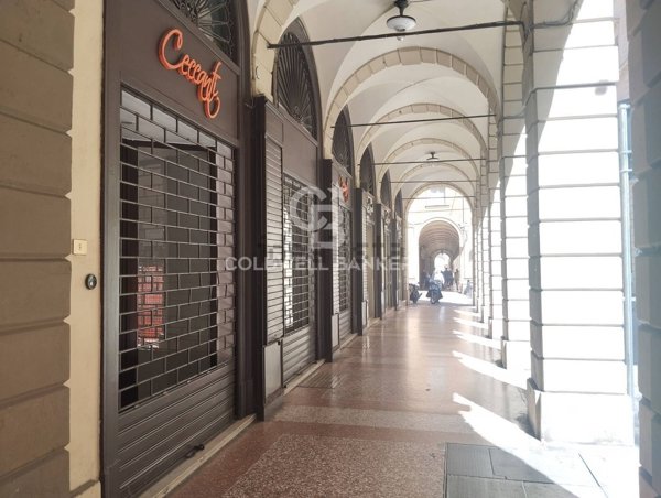 negozio in affitto a Bologna in zona Centro Storico