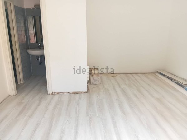 negozio in affitto a Bologna in zona San Donato