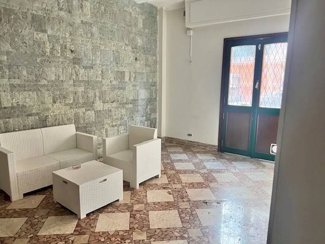 negozio in affitto a Bologna