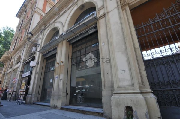 negozio in affitto a Bologna in zona Quartiere Porto